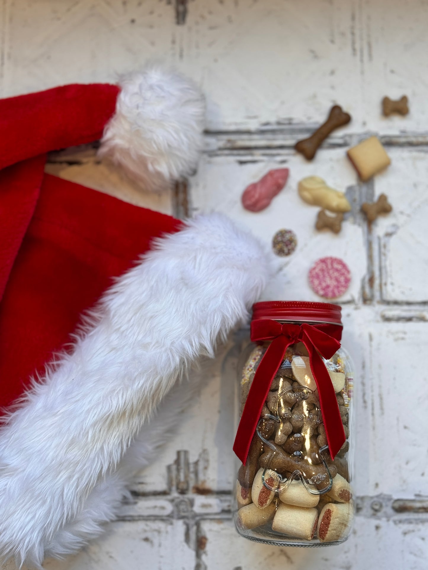 Xmas Large Gingerbread Man Embossed Treat Jar with ribbon